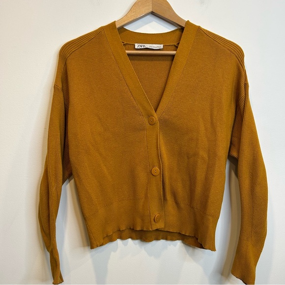 Zara Ribbed Cardigan Sweater - Picture 4 of 9